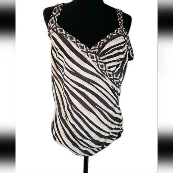 Miraclesuit Womens Black Beige Opposites Attract Escape One-Piece Swimsuit 16 - Picture 1 of 15